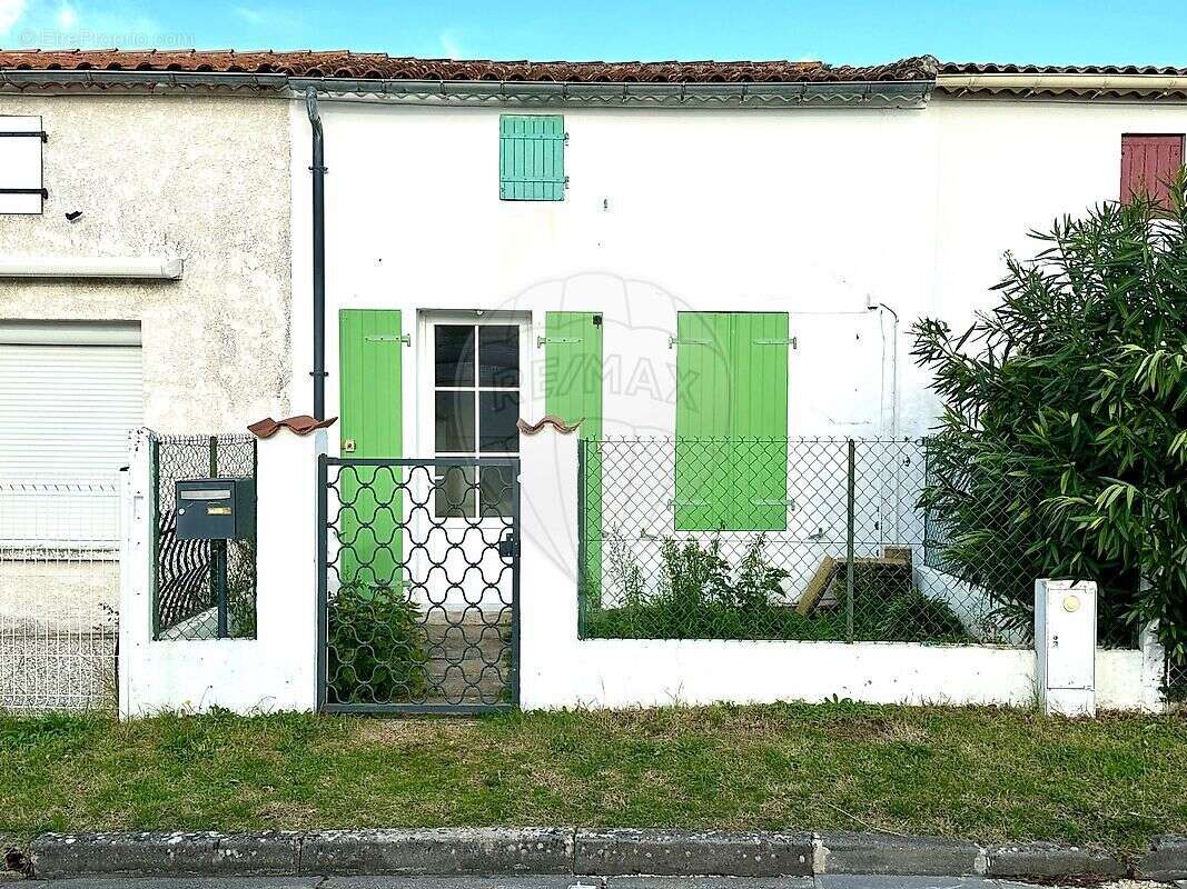 Maison à LES MATHES