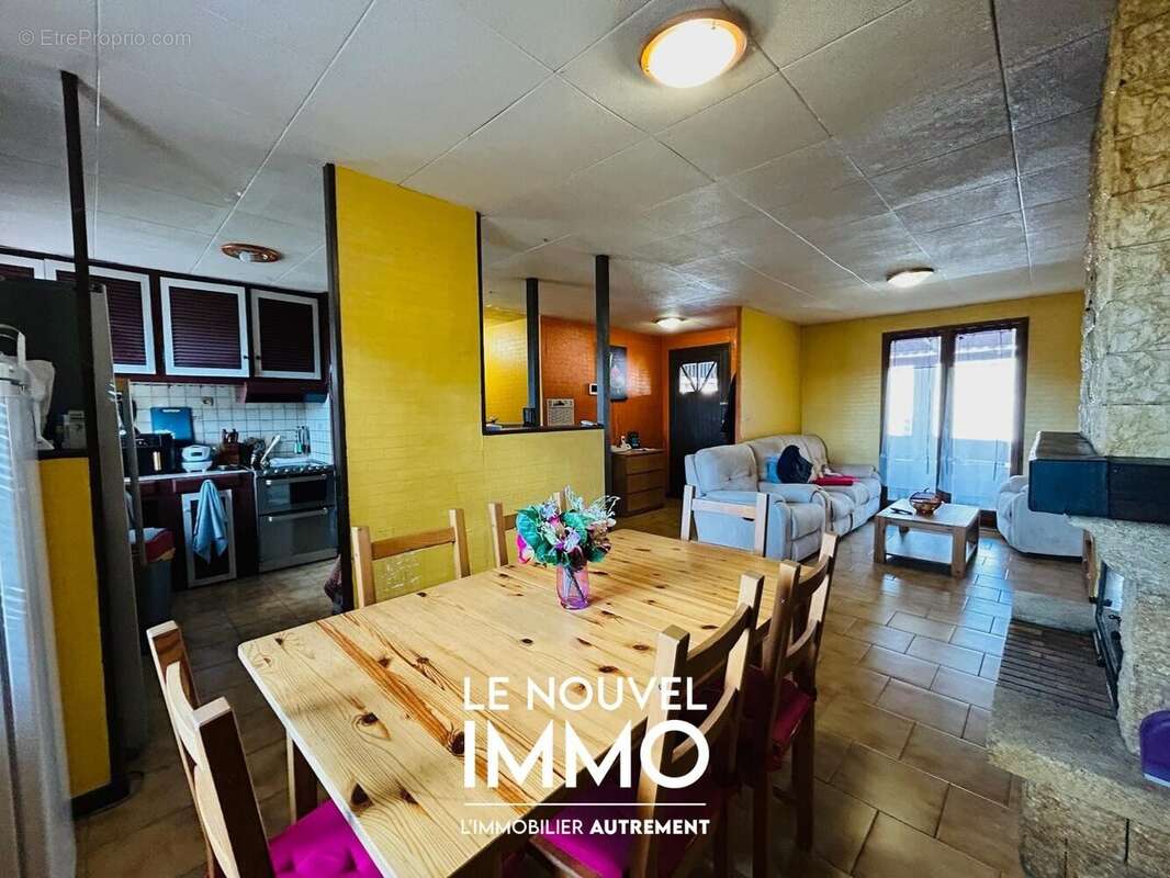 Maison à LA FARE-LES-OLIVIERS