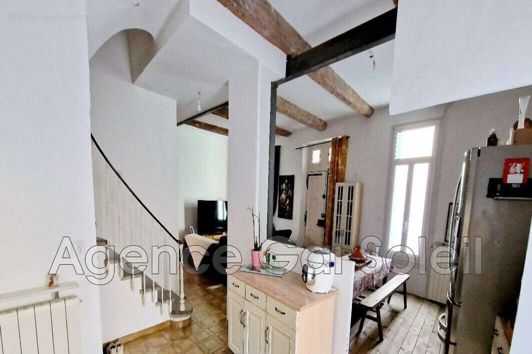 Maison à NISSAN-LEZ-ENSERUNE