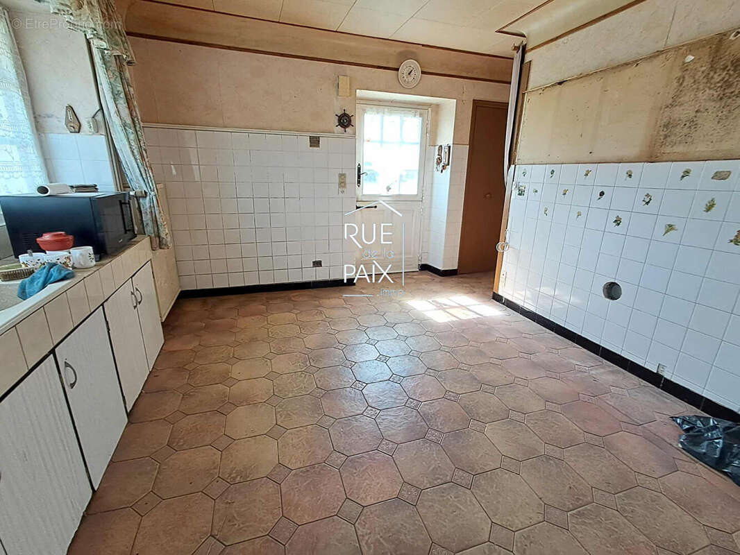 Maison Thure 7 pièce(s) 140 m² - photo 4