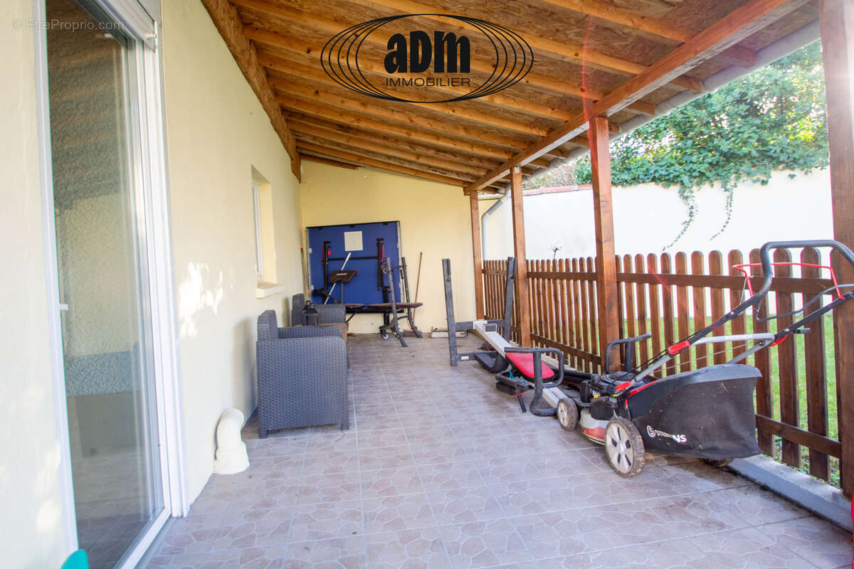 Maison à CHAMPS-SUR-MARNE