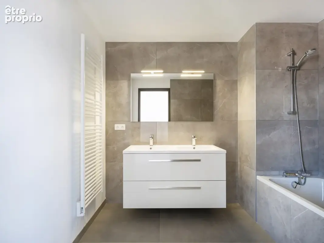 Appartement T4 de 155 m2 avec terrasse, loggia, garage et parking intérieur à Metz - photo 9
