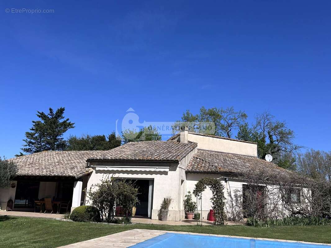 Maison à SAINT-MARTIN-DE-CRAU