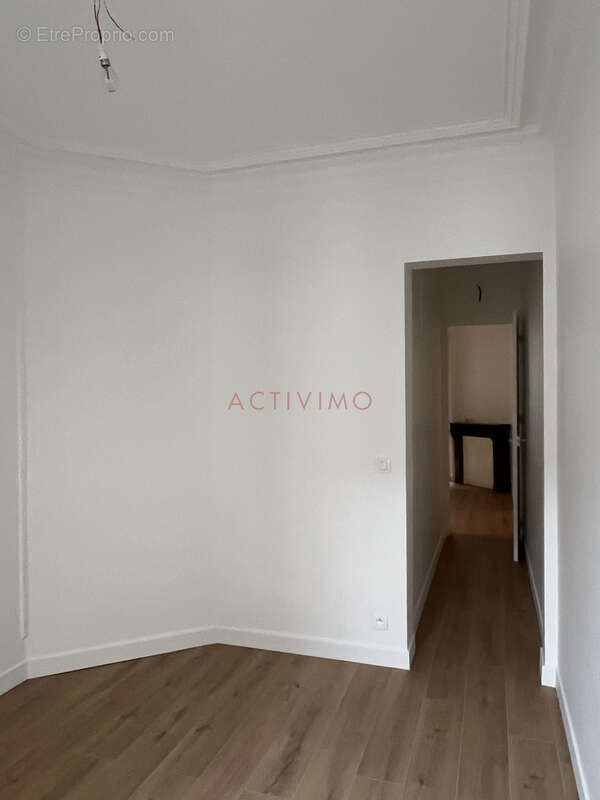 Appartement à PARIS-14E