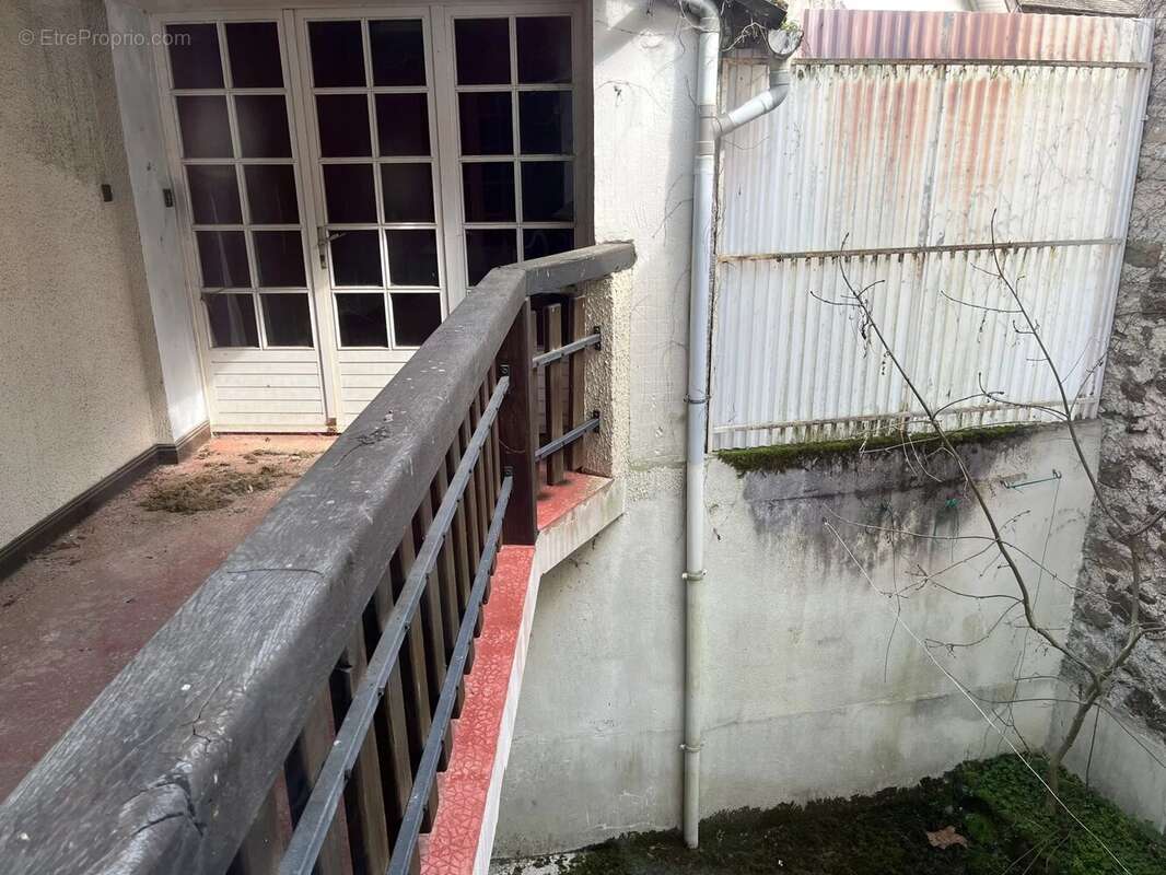 Maison à MAGNAC-LAVAL