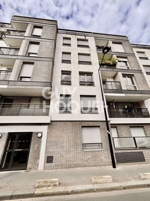 Appartement à AUBERVILLIERS