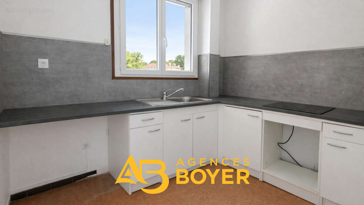 Appartement à SIX-FOURS-LES-PLAGES