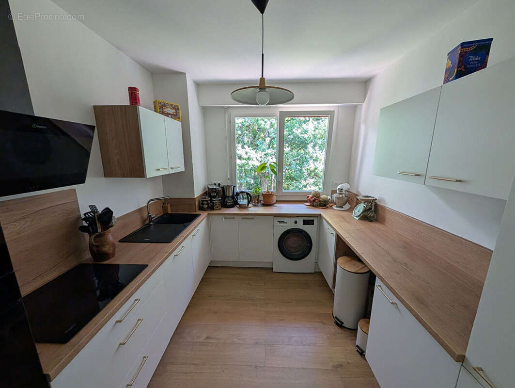 Appartement à AVRILLE