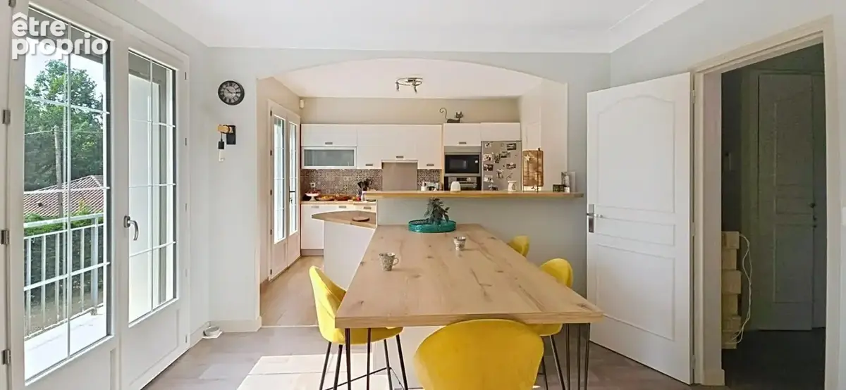 Maison Individuelle  sur sous-sol, de type 5, avec piscine, sur un terrain arboré et clos de 1750 m² - photo 8
