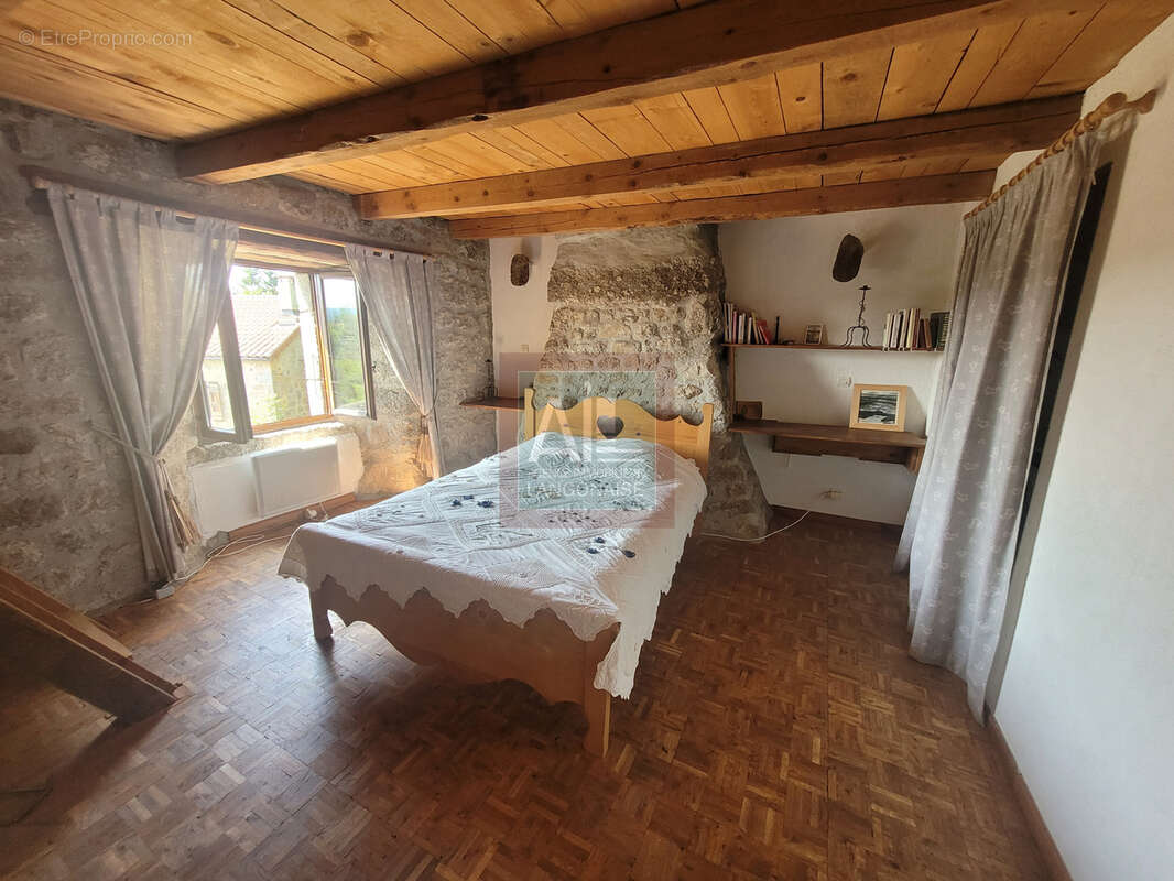 Maison à CHASTANIER