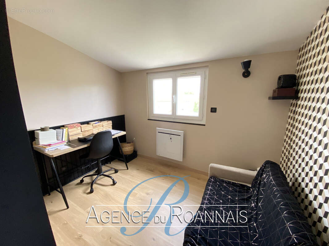 Maison de 130m2 assise sur un terrain clos de 1010m2 avec piscine - photo 14