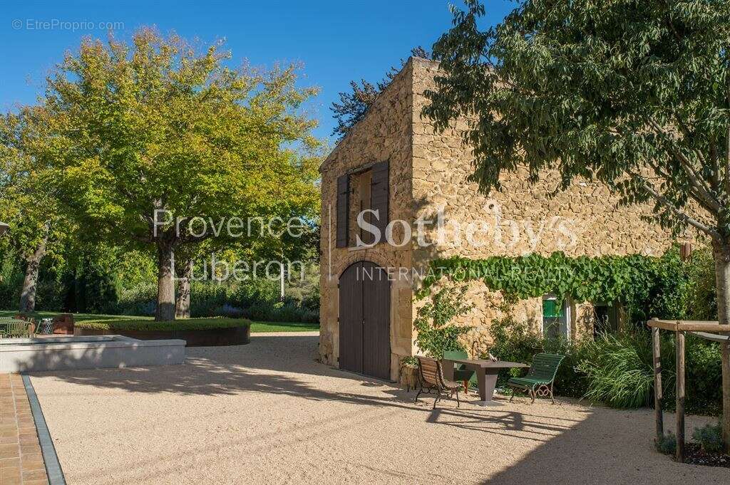 Maison à VAUGINES