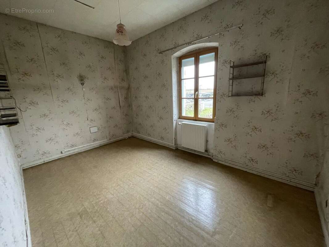 Maison à SAVIGNE-SUR-LATHAN