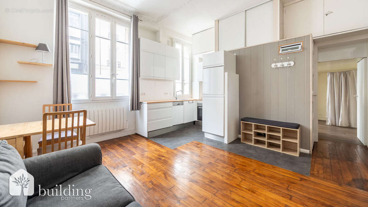 Appartement à PARIS-17E