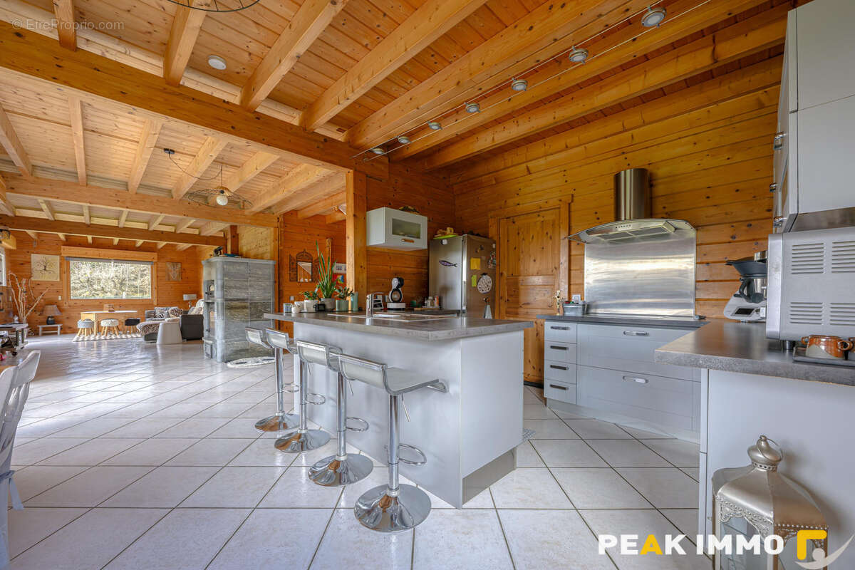 Maison 5 pièces - 161 m2 - Viuz-la-Chiésaz - photo 4