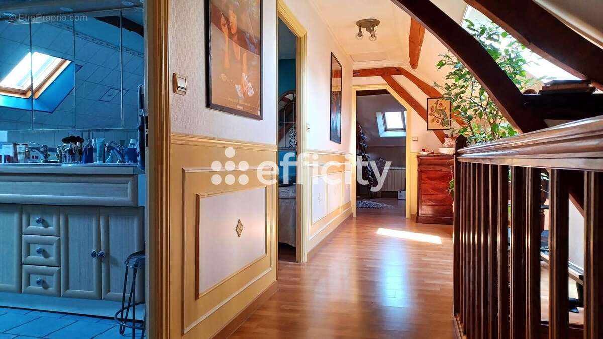 Maison à ONS-EN-BRAY