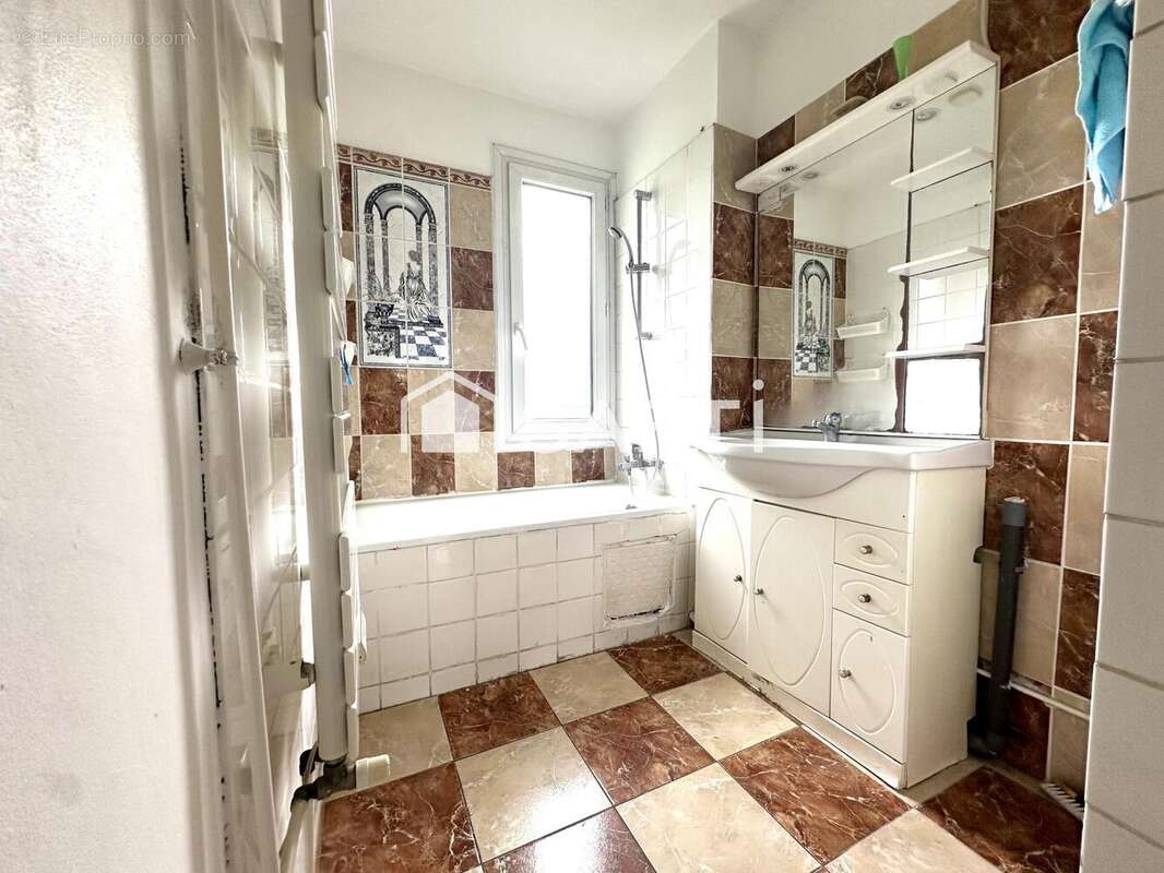 Photo 6 - Appartement à CLICHY-SOUS-BOIS