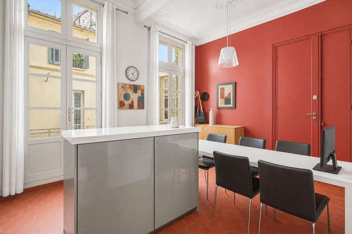 3 pièces de 82m² au cœur d'Avignon, vendu loué - photo 12