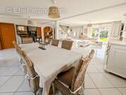 Maison à LES CLAYES-SOUS-BOIS