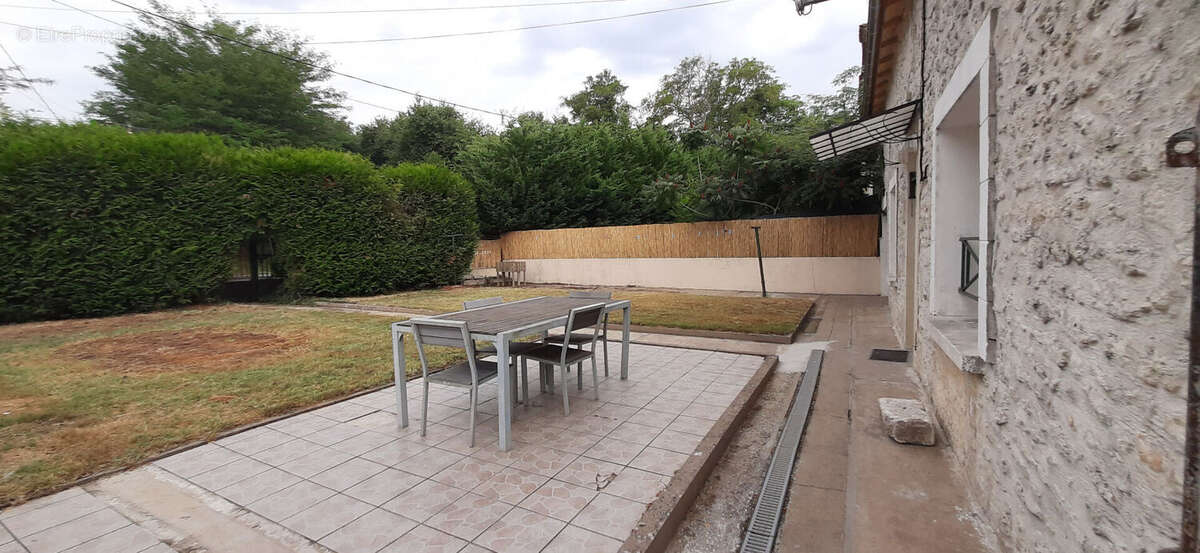 Maison à SAINT-FORT-SUR-GIRONDE