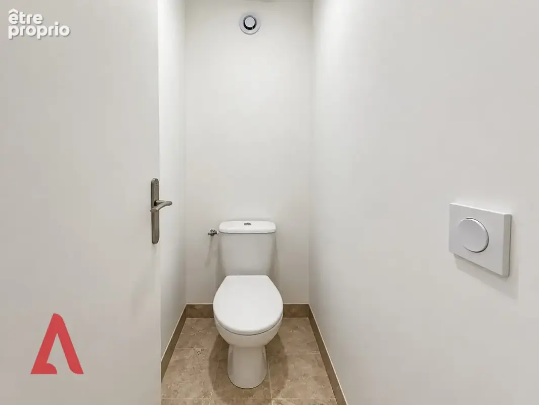 T3 appartement rénové avec 2 chambres, terrasse et garage au cur de Magalas - photo 7