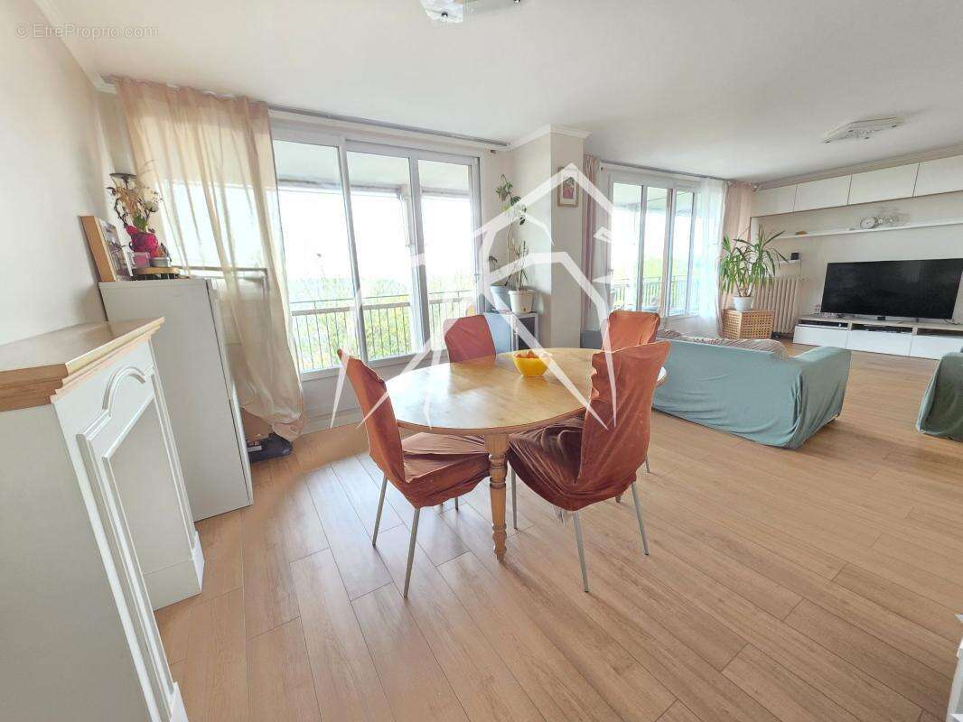 Appartement à BOIS-GUILLAUME