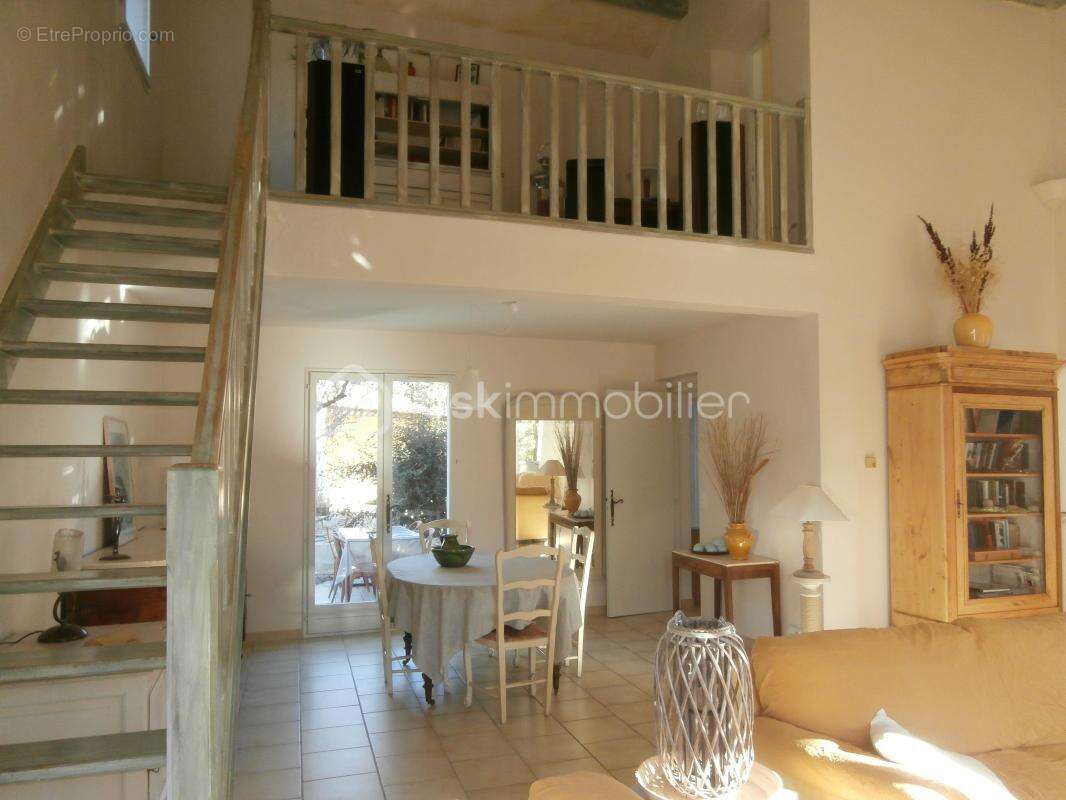 Maison à PIERREVERT