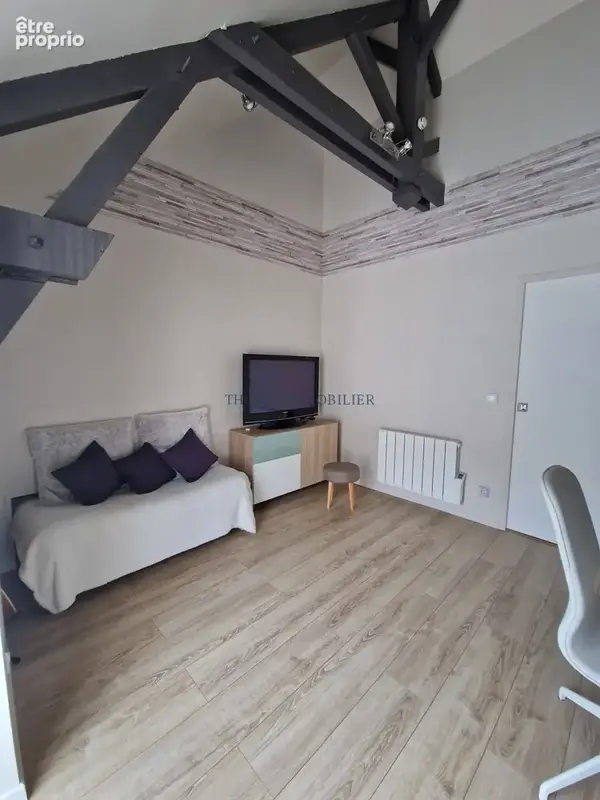 Maison ancienne rénovée sur 135 m2 de terrain. - photo 12