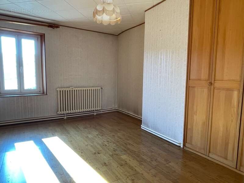 Maison à CHAMOUILLEY