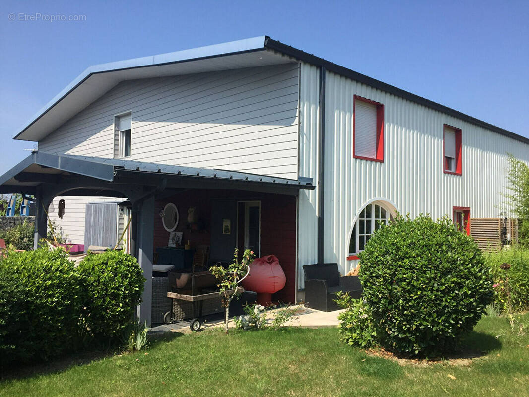 Commerce à DIVES-SUR-MER