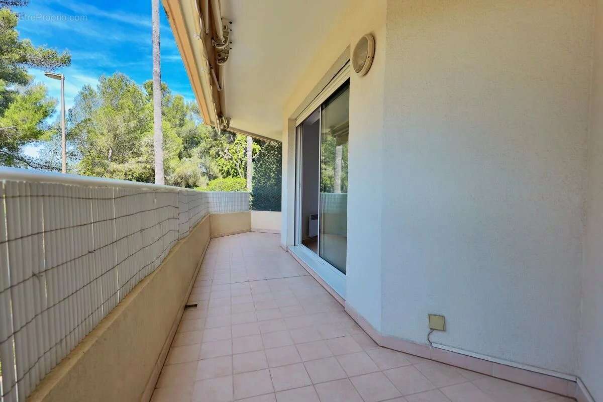 Appartement à LE CANNET