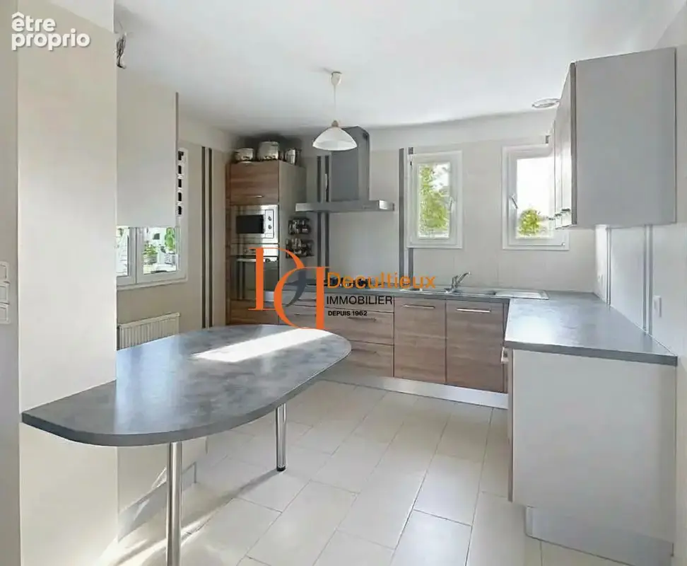 Maison 5 pièces 121 m² à vendre à Charbonnieres-Les-Bains (69260) - photo 3