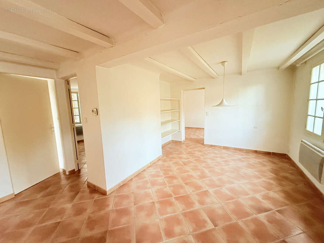 Maison à LE CASTELLET