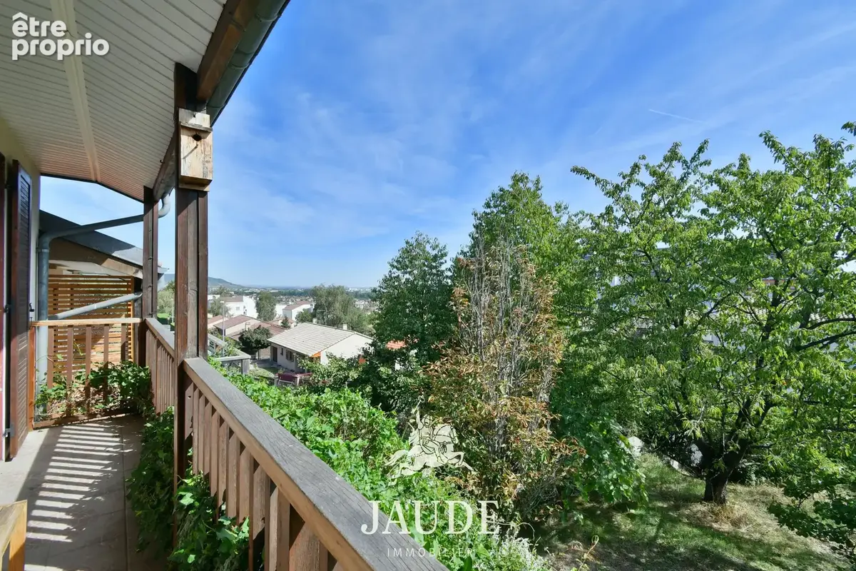 Maison (DPE en A) mitoyenne de 84 m2 avec jardin arboré et garage    rue Marcel Pagnol, Clermont-Ferrand - photo 6