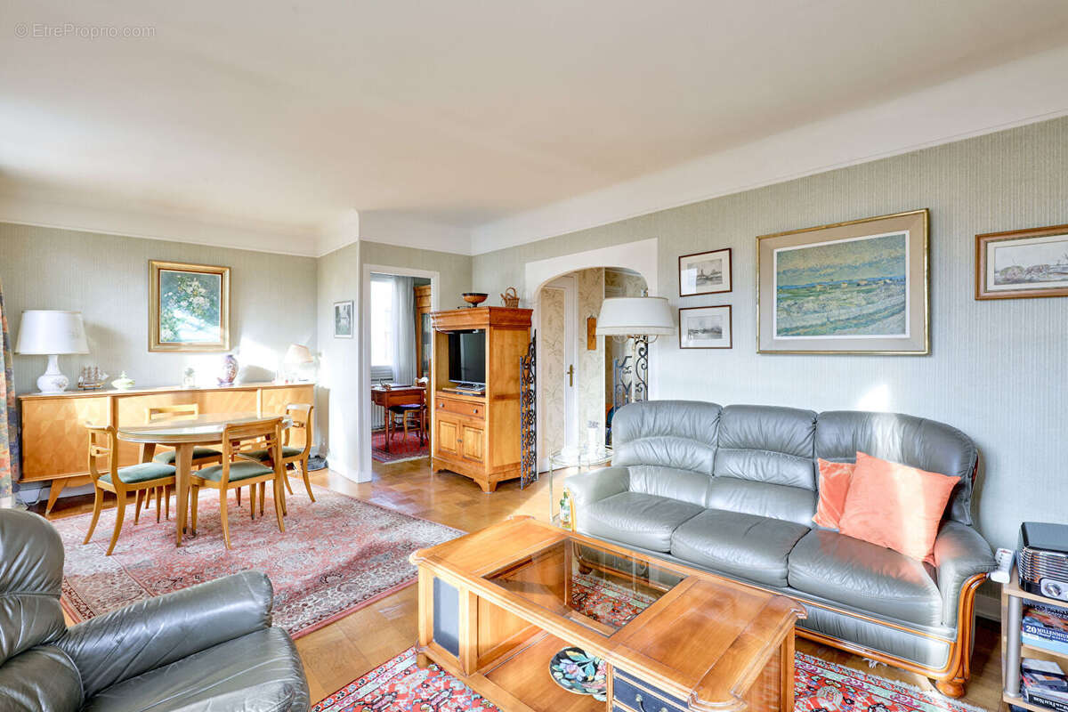 Appartement à COLOMBES