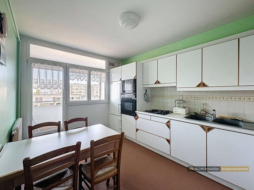 Appartement à SAINT-PRIEST