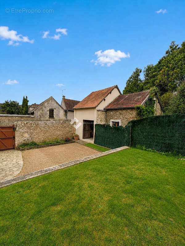 Maison 83 m² à Bazainville  - photo 4