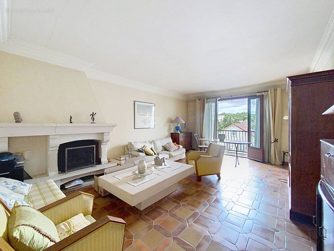 Appartement à SAINT-MAUR-DES-FOSSES