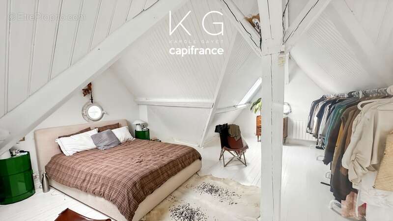 Maison à LA RIVIERE-SAINT-SAUVEUR