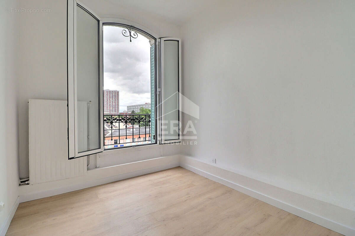 Appartement à LA COURNEUVE