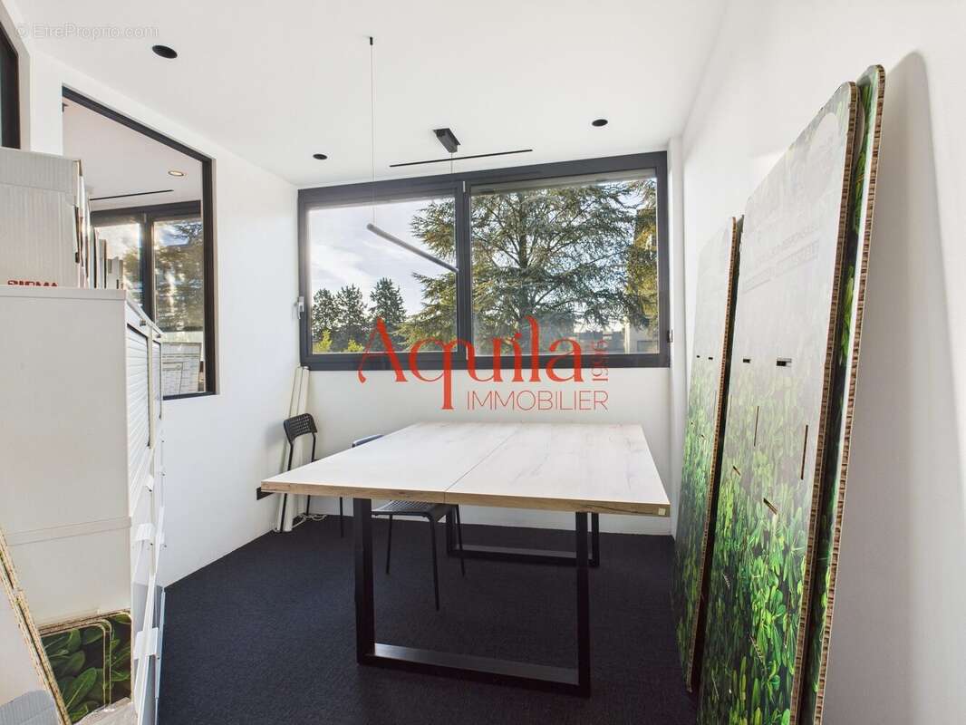 Commerce à LIMONEST