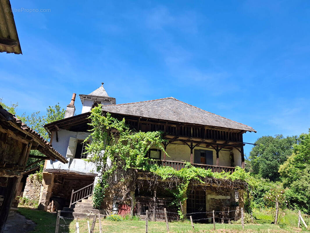 Maison à CAPDENAC