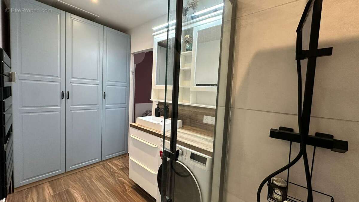 Appartement à NEUVILLE-SUR-SAONE