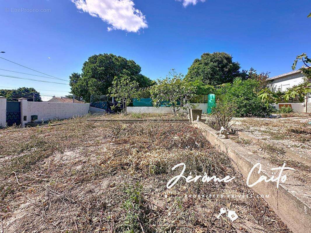 Terrain à NIMES