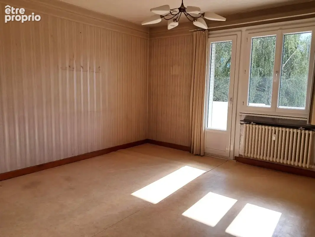 Grand appartement t3 a renover - photo 3