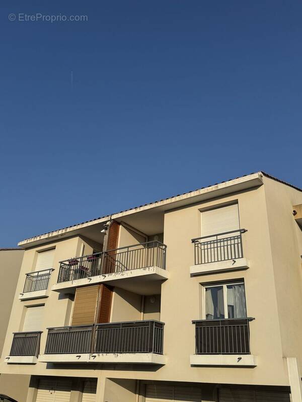 Appartement à CHATEAUNEUF-LES-MARTIGUES