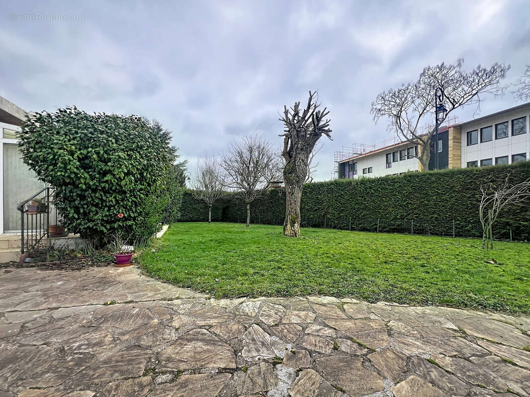 Maison à MAGNY-LES-HAMEAUX