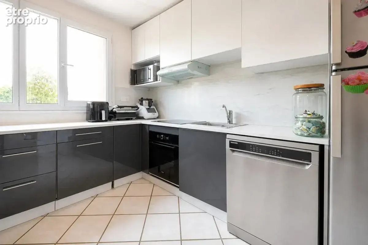Appartement de 4 pièces de 81 m² à Livry-Gargan - photo 5