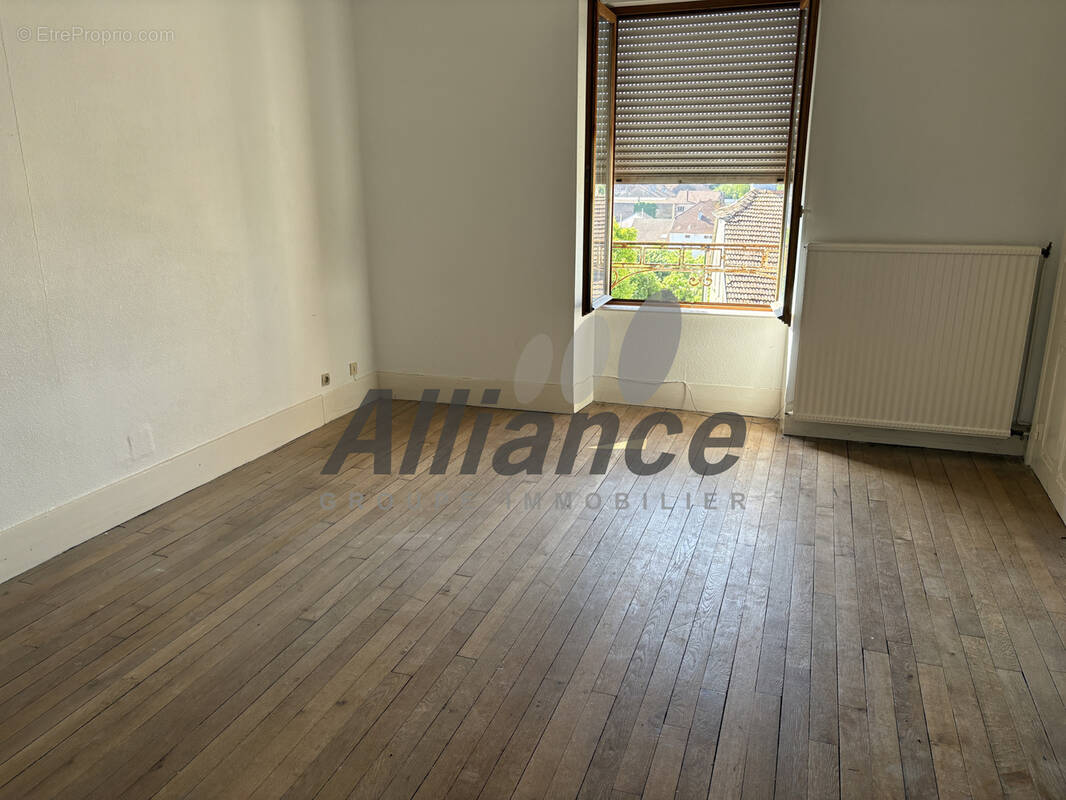 Appartement  dans  le  centre  historique  luxeuil - photo 2