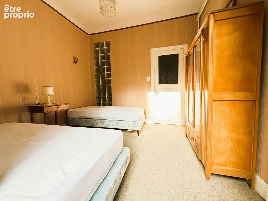 APPARTEMENT T3 traversant 92 m2 face aux parcs - photo 8